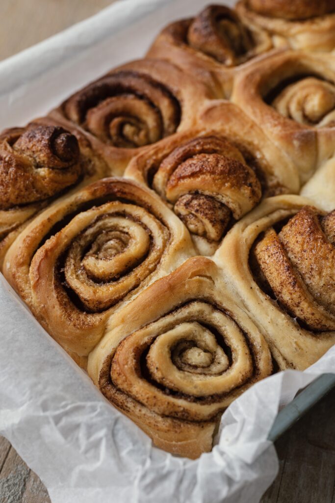 sourdough discard recipes : classic-cinnamon-rolls